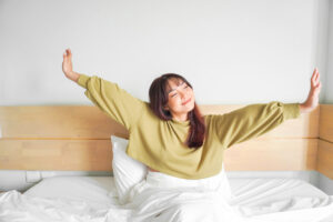 Stop Hitting the Snooze Button and Have a More Productive Day, With These Expert Tips